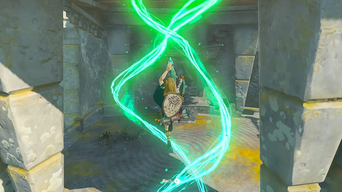 Nintendo Switch OLED White + Zelda Tears of the Kingdom Game